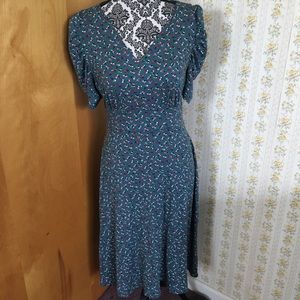 Lindy Bop Vintage Style Ruched Sleeve Floral Dress